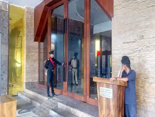 अनवर, अख्तर और जुनैद ढेबर के घर ACB-EOW की दबिश, 16 अधिकारी कर रहे जांच