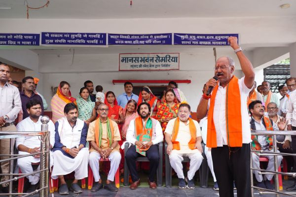 माता कौशल्या की जन्मभूमि चंदखुरी से बृजमोहन अग्रवाल ने प्रदेशवासियों को दी रामनवमी की बधाई