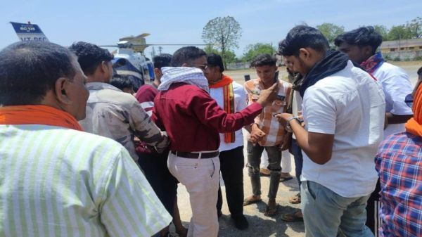 डिप्टी CM विजय शर्मा की सुरक्षा में बड़ी चूक, पुलिस ग्राउंड की जगह PG कॉलेज ग्राउंड में लैंड हुआ हेलीकॉप्टर, अधिकारी रहे गायब