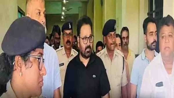 शराब घोटाला : EOW की हिरासत में पप्पू ढिल्लन, कोर्ट में पेश कर मांग सकते हैं रिमांड