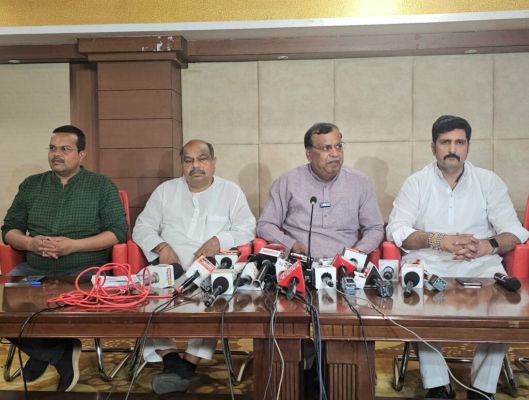 घोषणा पत्र पर घमासान: BJP ने प्रेस कांफ्रेंस कर कांग्रेस के घोषणा पत्र की बतायी खामियां, शिवरतन बोले, सभी वर्गों का हक छीनना चाहती है कांग्रेस