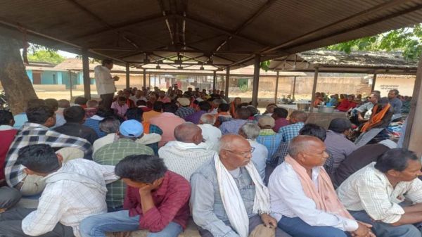 सड़क पानी, बिजली जैसी मूलभूत सुविधाओं से वंचित ग्रामीणों का फूटा गुस्सा, 10 गांव के ग्रामीणों ने चुनाव बहिष्कार का किया ऐलान