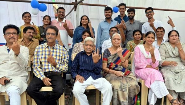 लोकतंत्र के पर्व में एक साथ सहभागी बने चार पीढ़ियां,किया मतदान