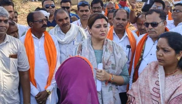 बकेला-क्रांति नहर विस्तारीकरण कार्य का भावना बोहरा ने किया निरिक्षण