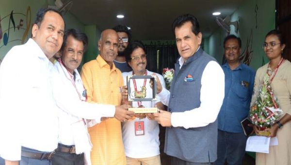 नीति आयोग के पूर्व सीईओ और जी-20 के शेरपा श्री अमिताभ कांत पहुँचें नालंदा पुस्तकालय एवं कलाकेन्द्र