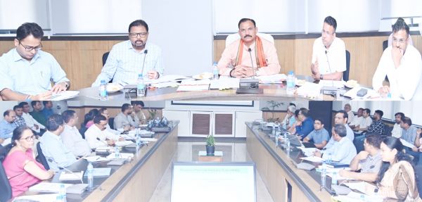 स्वास्थ्य मंत्री ने मैराथन बैठक लेकर की समीक्षा , आचार संहिता खत्म होते ही छत्तीसगढ़ में सरकार का काम शुरू