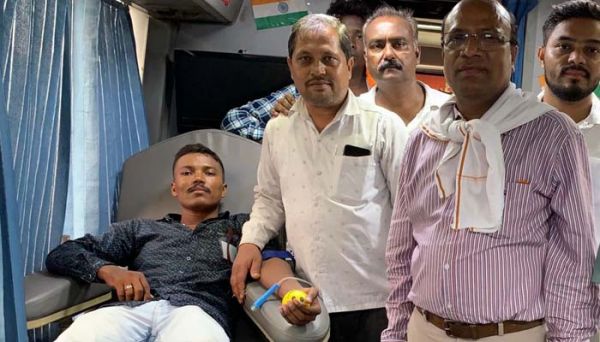 हल्बा हल्बी आदिवासी समाज के स्थापना दिवस पर रक्तदान शिविर आयोजित