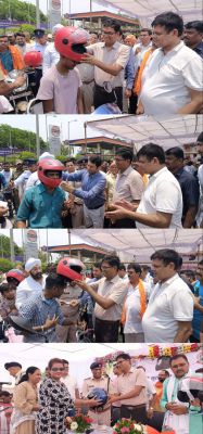 रायगढ़ पुलिस के हेलमेट वितरण कार्यक्रम में शामिल हुए वित्त मंत्री