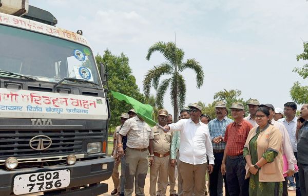 वन मंत्री ने नंदनवन जंगल सफारी भ्रमण कर जंगल सफारी की आगामी कार्य योजना की समीक्षा की