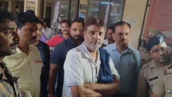 अनवर ढेबर की बढ़ी मुश्किल, कोर्ट ने स्वीकार किया यूपी पुलिस का प्रोडक्शन वारंट, मेरठ लेकर होगी रवाना&hellip;
