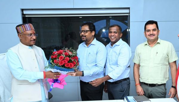 मुख्यमंत्री श्री साय से छत्तीसगढ़ आईएएस एसोसिएशन के सदस्यों ने की सौजन्य मुलाकात