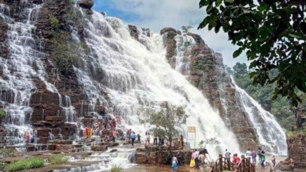 बस्तर में 5 करोड़ की लागत से बनेगा ग्लास ब्रिज, पर्यटक करीब से निहार पाएंगे तीरथगढ़ जल प्रपात की खूबसूरती&hellip;