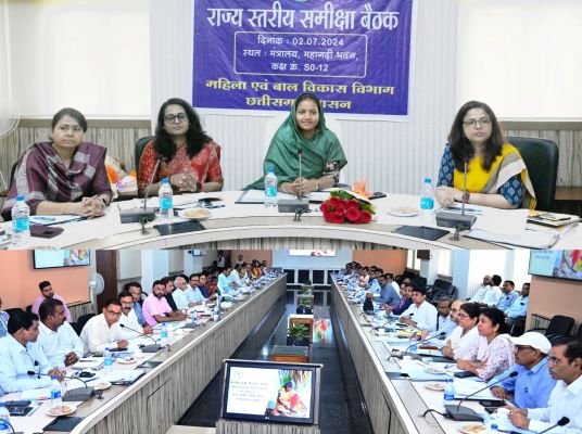 महिला एवं बाल विकास मंत्री लक्ष्मी राजवाड़े ने ली समीक्षा बैठक, मिशन मोड में कार्य कर छत्तीसगढ़ को कुपोषण मुक्त बनाना है, अधिकारियों को आंगनबाड़ी की सतत निरीक्षण करने के दिए निर्देश