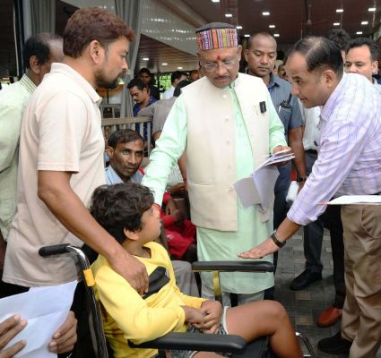 &rsquo;जनदर्शन में व्हीलचेयर मिलने से केवल को आगे पढ़ाई में मिलेगी मदद&rsquo;