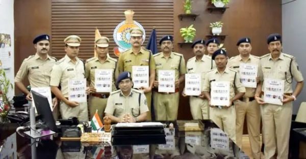 उत्कृष्ट कार्य करने पर 12 पुलिस अधिकारी बने कॉप ऑफ द मंथ