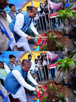 एक पेड़ मां के नाम - माँ के सम्मान में रुद्राक्ष का पौधा रोपा मुख्यमंत्री श्री साय ने, सभी से इस मुहिम में जुड़ने की अपील की