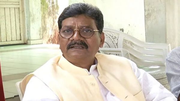 कांग्रेस ने की मानसून सत्र बढ़ाने की मांग, नेता प्रतिपक्ष चरणदास महंत बोले- &lsquo;5 दिन का समय कम..&rsquo;