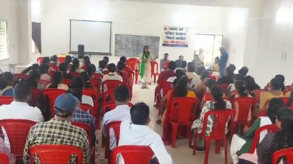 BMO को हटाए जाने का स्वास्थ्य कर्मियों ने किया विरोध, स्वास्थ्यकर्मी फेडरेशन की चेतावनी, कहा- वापस बहाली न होने पर करेंगे हड़ताल