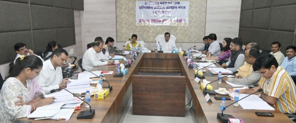 श्रम मंत्री सह अध्यक्ष की अध्यक्षता में छत्तीसगढ़ भवन एवं अन्य सन्निर्माण कर्मकार कल्याण मंडल की संचालक मंडल की हुई बैठक