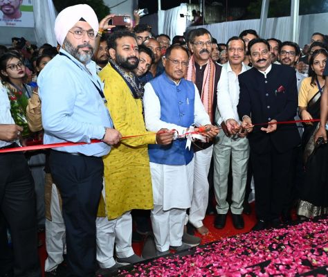 मुख्यमंत्री ने बीरगांव में एन.के.डी. हॉस्पिटल का किया शुभारंभ