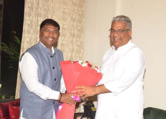 वन मंत्री केदार कश्यप ने केंद्रीय वन एवं पर्यावरण मंत्री से की सौजन्य मुलाकात