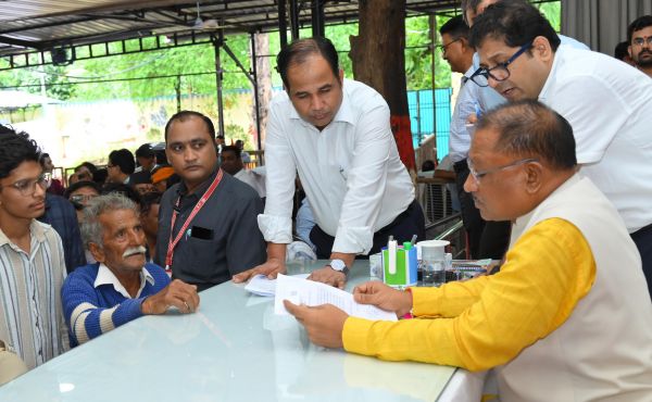 सड़क निर्माण के दौरान गई जमीन, नहीं मिला मुआवजा, मुख्यमंत्री ने बालोद कलेक्टर को दिए आवश्यक कार्रवाई के निर्देश