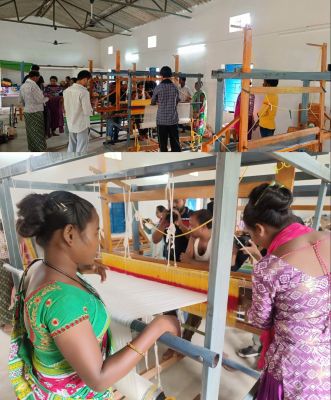 नियद नेल्लानार योजना से छात्र बन रहे आत्मनिर्भर, हथकरघा में हुनरमंद हो रही महिलाएं और बालिकाएं, विभिन्न ट्रेड में ले रही प्रशिक्षण