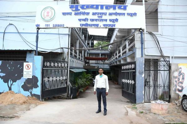 DEO की संपत्ति जान चकरा जाएंगे, ACB ने दर्ज किया FIR, पढिये छापे में कहां-कहां मिली प्रॉपर्टी