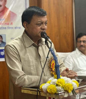 साहित्य भवन के विस्तार के लिए उद्योग मंत्री लखन लाल देवांगन ने की 20 लाख की घोषणा