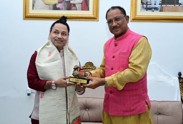 सुप्रसिद्ध गायक कैलाश खेर ने बताया मुख्यमंत्री विष्णुदेव साय के नाम का अर्थ, कहा- यथा नाम तथा गुण