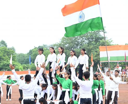 स्वतंत्रता दिवस पर पुलिस परेड ग्राउण्ड में आकर्षक सांस्कृतिक कार्यक्रम