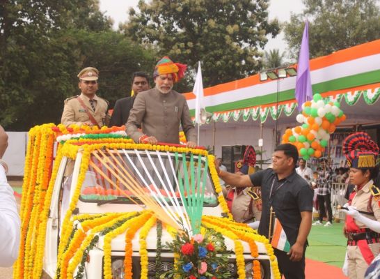 स्वतंत्रता दिवस पर सुकमा में विधायक किरण देव ने किया ध्वजारोहण और परेड की ली सलामी