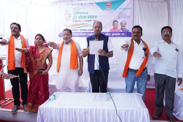 गांधी और शास्त्री जयंती पर आयोजित विभिन्न कार्यक्रमों में शामिल हुए सांसद बृजमोहन अग्रवाल