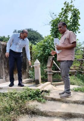 जल जीवन मिशन के संचालक डॉ. सर्वेश्वर नरेन्द्र भुरे ने किया कार्यों का निरीक्षण