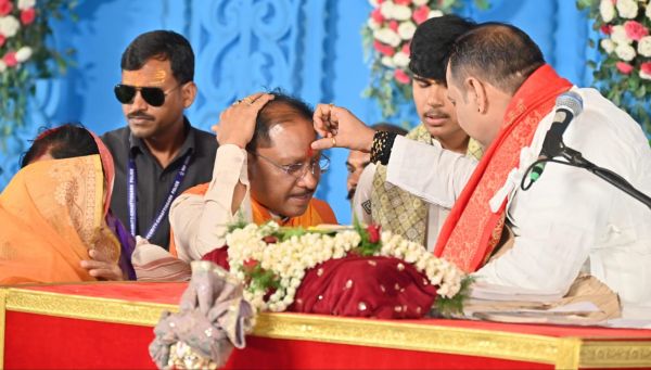 शिव महापुराण कथा में शामिल हुए सीएम साय, कहा &ndash; पं. प्रदीप मिश्रा के श्रीमुख से कथा सुनना हम सभी के लिए परम सौभाग्य