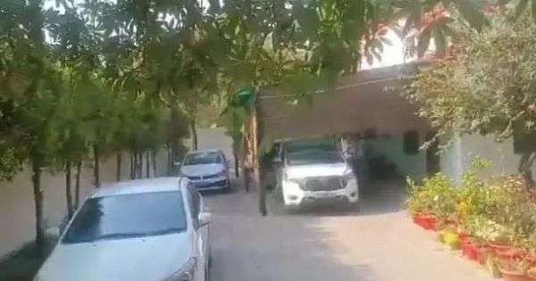 पूर्व CM भूपेश बघेल, विनोद वर्मा, देवेंद्र यादव, 1 पूर्व IAS और 4 IPS समेत कई अन्य के ठिकानों पर सीबीआई की दबिश