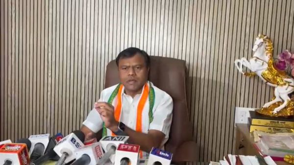 महादेव सट्टा एप : PCC चीफ बैज ने कहा-पंडित प्रदीप मिश्रा से CBI करेगी पूछताछ ?