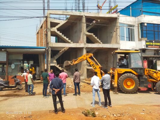 अवैध निर्माण कार्य पर रायपुर नगर निगम की कार्रवाई जारी