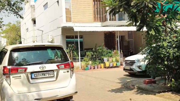 CBI की ASP अभिषेक माहेश्वरी के घर फिर से दस्तक, जांच के लिए दो गाड़ियों में पहुंची टीम&hellip;