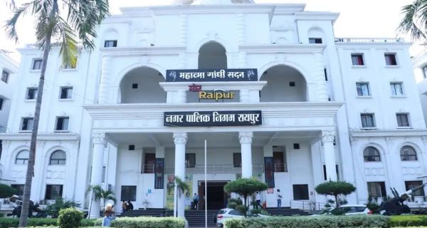 अवैध बैनर-पोस्टर लगाने वालों पर लगाया 10-10 हजार का जुर्माना FIR की चेतावनी