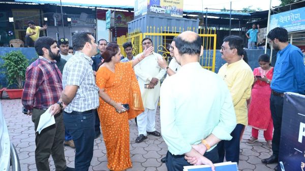 तेलीबांधा तालाब परिसर में अनियमितताओं पर महापौर मीनल चौबे सख्त, झूले हटाने और व्यवस्था सुधारने के दिए निर्देश