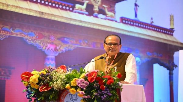 केंद्रीय मंत्री शिवराज ने पढ़ाया सांसद-विधायकों को एकात्म मानववाद का पाठ