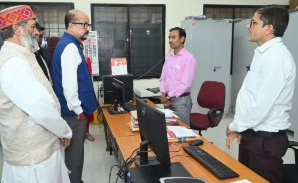 राज्यपाल रमेन डेका ने किया अटल बिहारी बाजपेयी विश्वविद्यालय बिलासपुर का औचक निरीक्षण