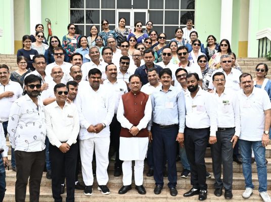 मुख्यमंत्री विष्णुदेव साय से जैन समाज के प्रतिनिधिमंडल ने की मुलाकात