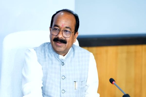 राजधानी रायपुर में 1 साल में बनेंगे 7 नए ओवरब्रिज : ट्रैफिक समस्या-हादसों में आएगी कमी, मंत्री अरुण साव ने कहा- विकास की रेखा और दिशा हैं सड़कें&hellip;