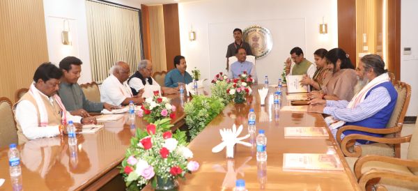 मुख्यमंत्री ने की छत्तीसगढ़ के सांसदों के साथ मुलाकात, रात्रिभोज पर हुई प्रदेश के विकास पर चर्चा