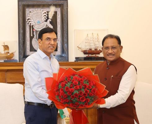 मुख्यमंत्री साय की केंद्रीय मंत्री मांडविया से मुलाकात : बस्तर ओलंपिक को मिला &lsquo;खेलो इंडिया ट्राइबल गेम्स&rsquo; का दर्जा, रायपुर-बिलासपुर में खुलेंगे मेडिकल-नर्सिंग कॉलेज