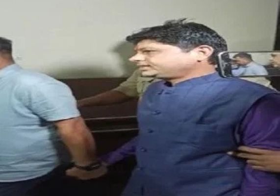 डीएमएफ घोटाला मामले में सुप्रीम कोर्ट से सूर्यकांत तिवारी को मिली अंतरिम जमानत