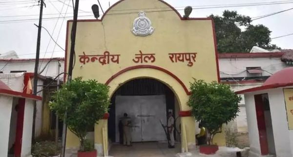 जेल में बंद चैतन्य बघेल और पूर्व मंत्री लखमा से विधायक देवेंद्र यादव ने की मुलाकात