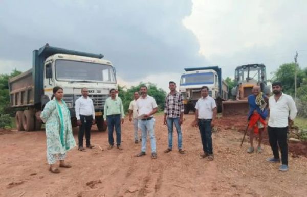 बिलासपुर में बेखौफ खनन माफिया, तहसीलदार ने अवैध खनन पर दिन में कार्रवाई कर फोटो खिंचवाई, रात में माफिया जब्त हाईवा और जेसीबी उठा ले गये